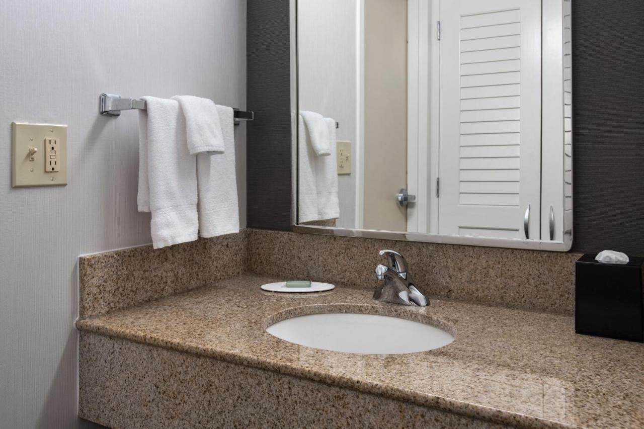 Courtyard By Marriott Baltimore Hunt Valley Exterior photo